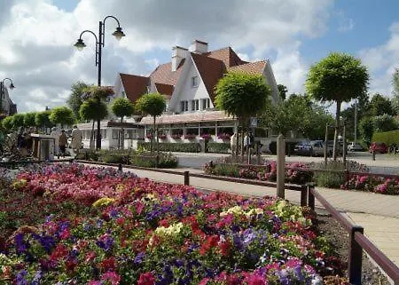 Internos Hotel