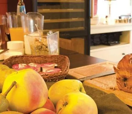 Internos Де-Хаан