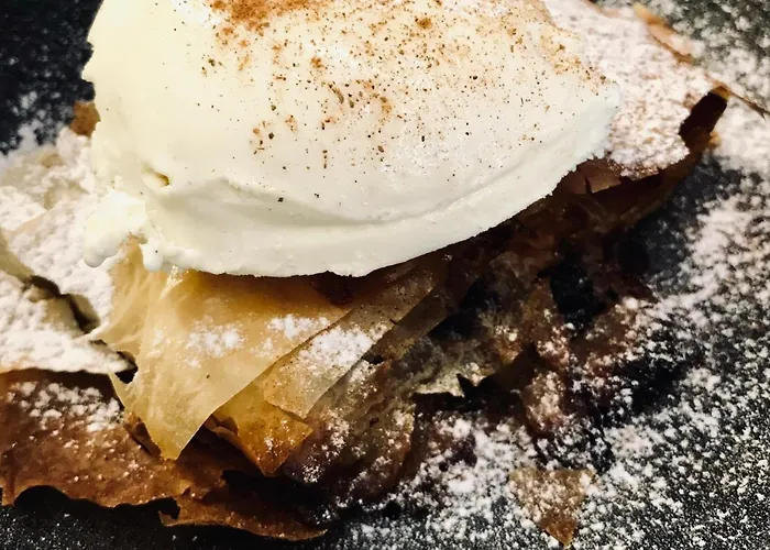 Internos Hotel Le Coq